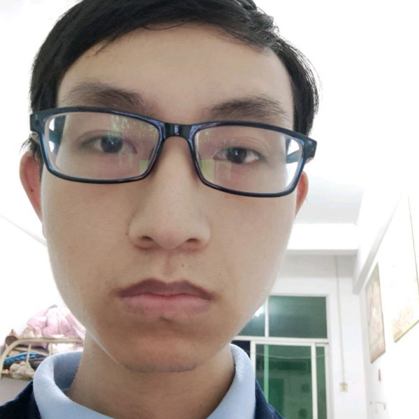 冷静挽手板栗的照片