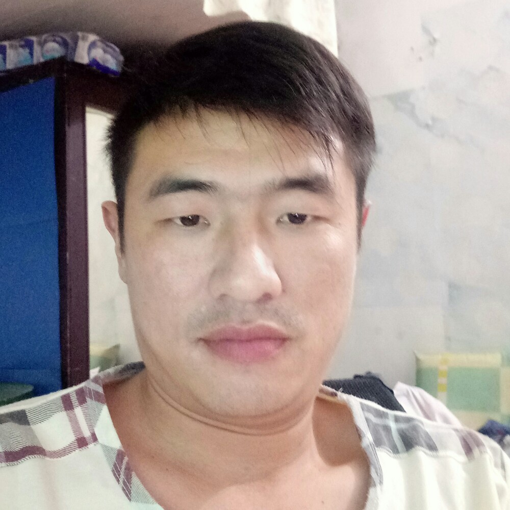 背后康乃馨的照片