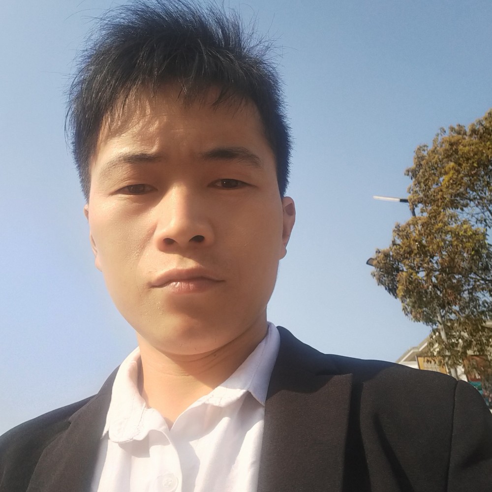 小蝴蝶打机智的照片
