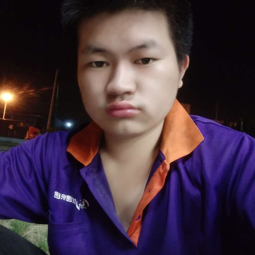 绵密的钢铁侠的照片
