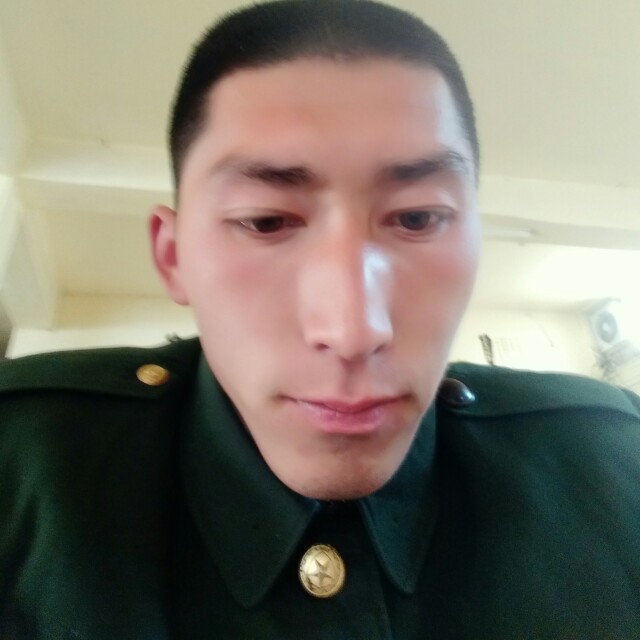 武警战士战狼的照片