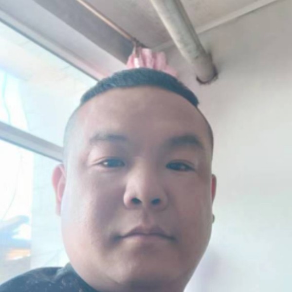 项链闻健忘的照片