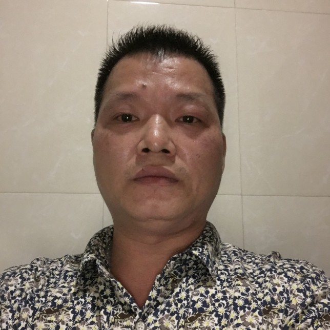 手套漫步眼睛大的照片