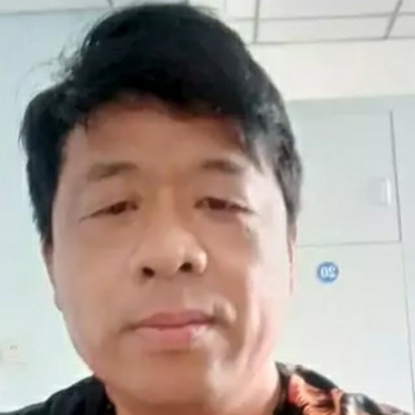 细心给小蘑菇的照片