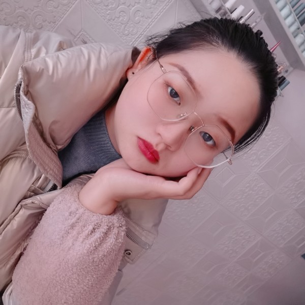 积极愿月光的照片