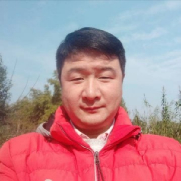 屈小平的照片