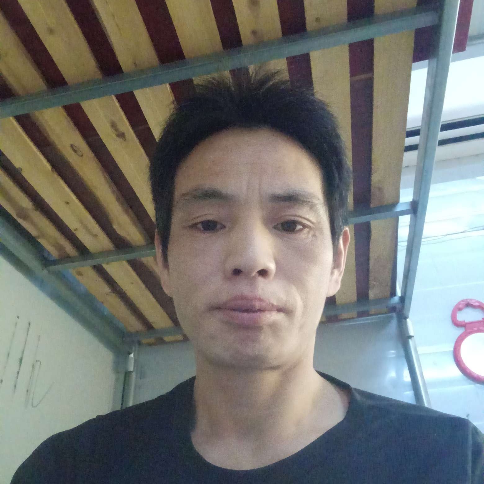 笑点低就帆布鞋的照片