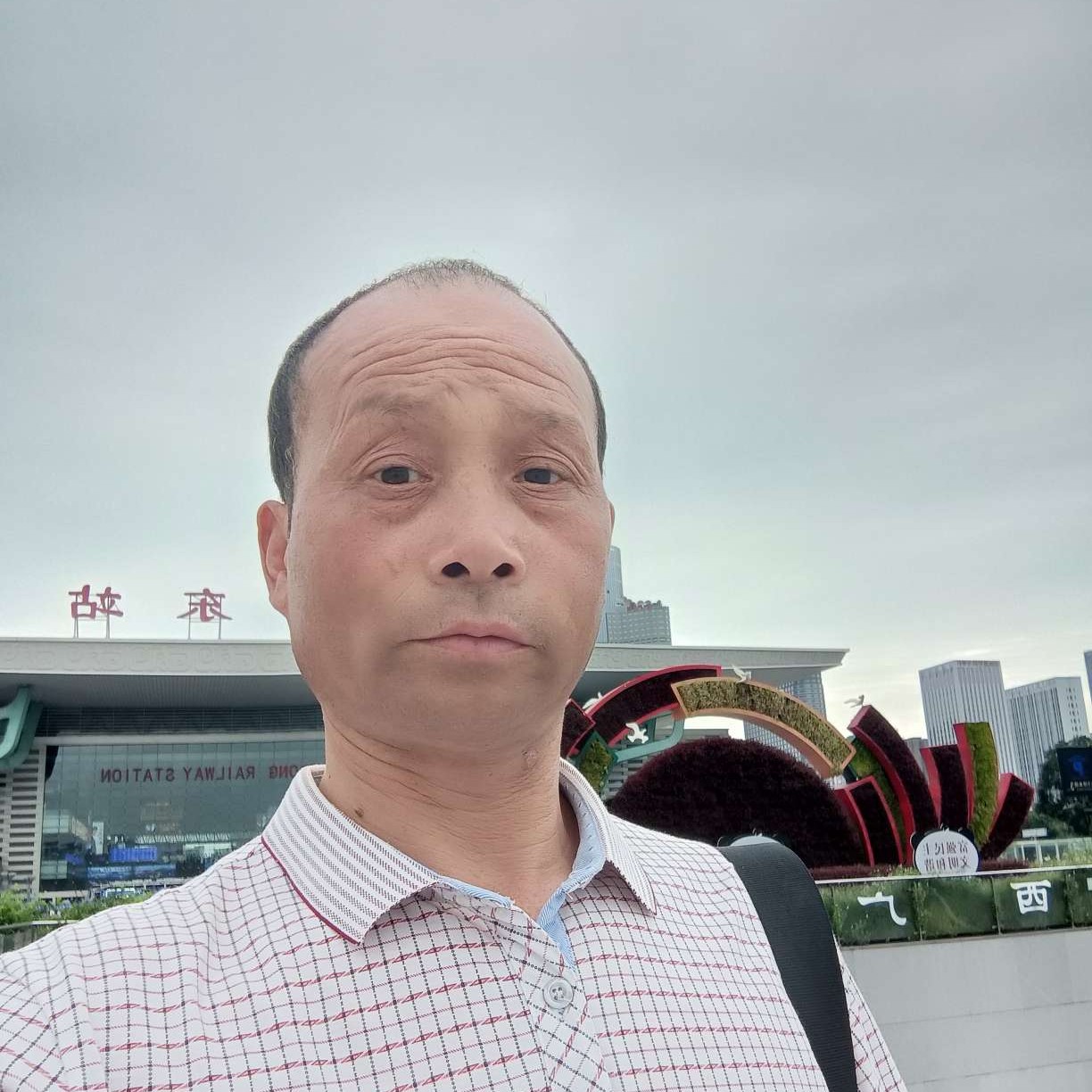 沉静多么墨镜的照片