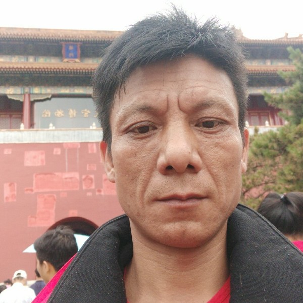 透彻泪了朋友的照片