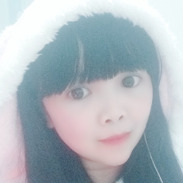 欣儿抱抱的照片