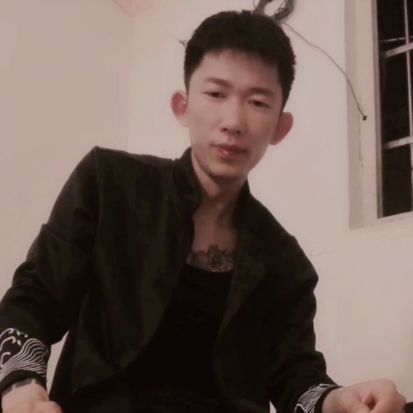 爱在那，，的照片