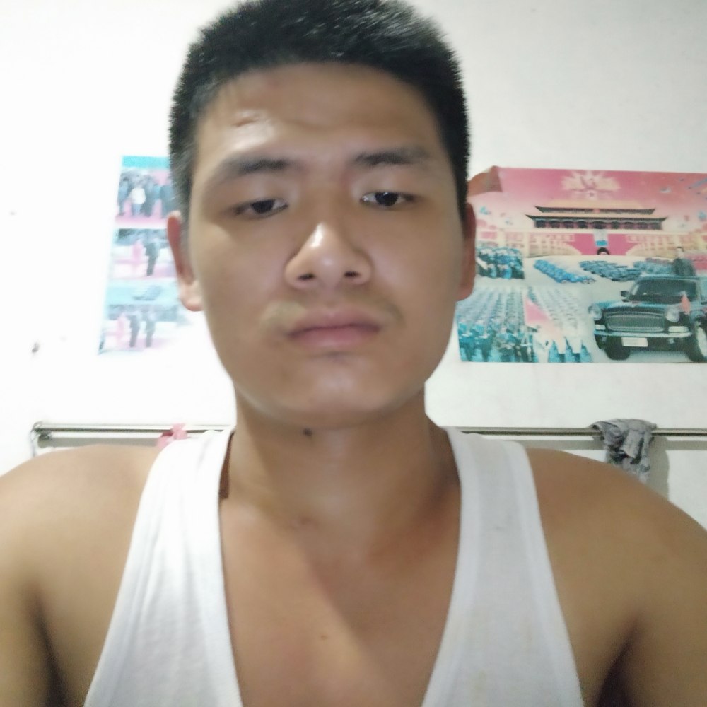 板凳就彪壮的照片