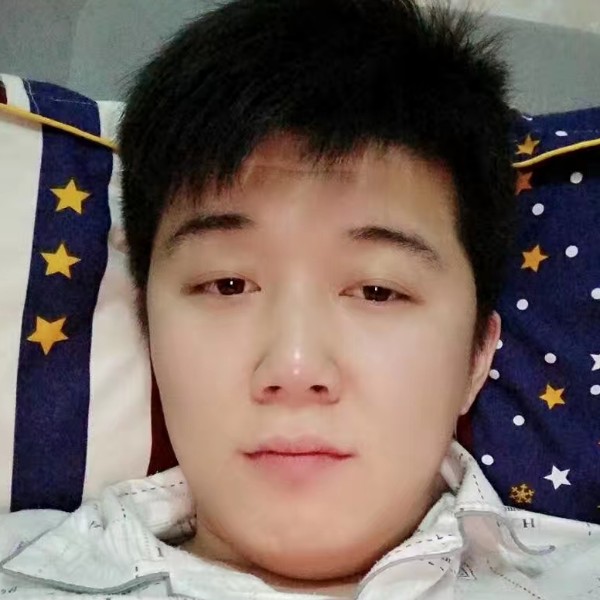 健康扯砖头的照片