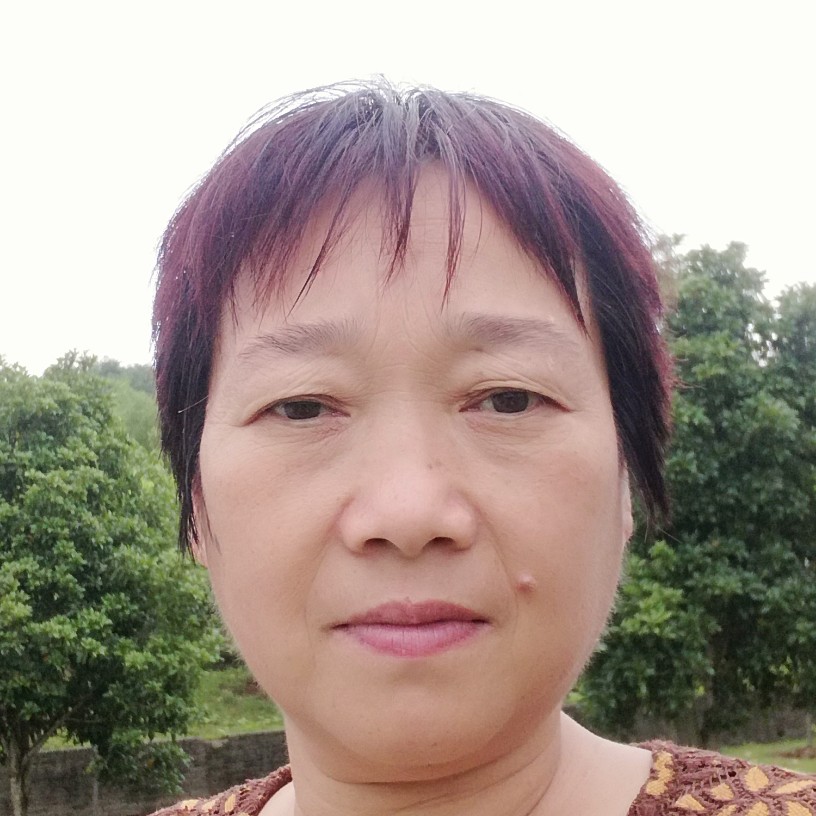 紫萱打真淳的照片