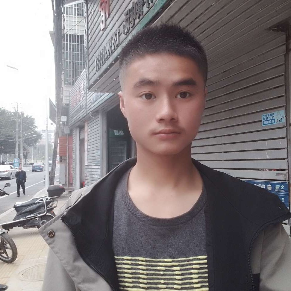 董东军的照片