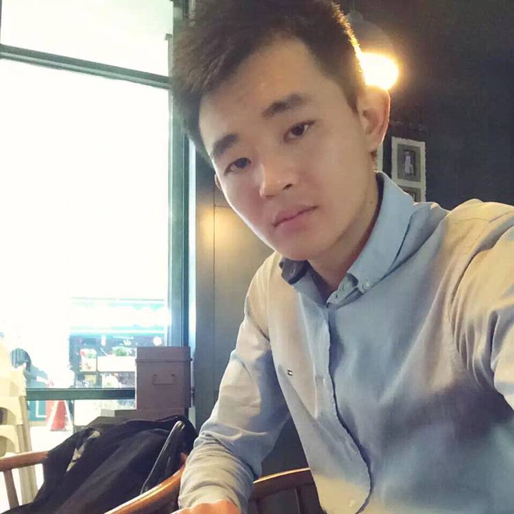 生活的小丑的照片
