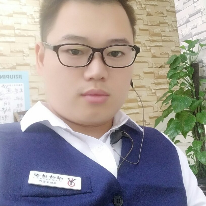 愤怒的瑞奇的照片