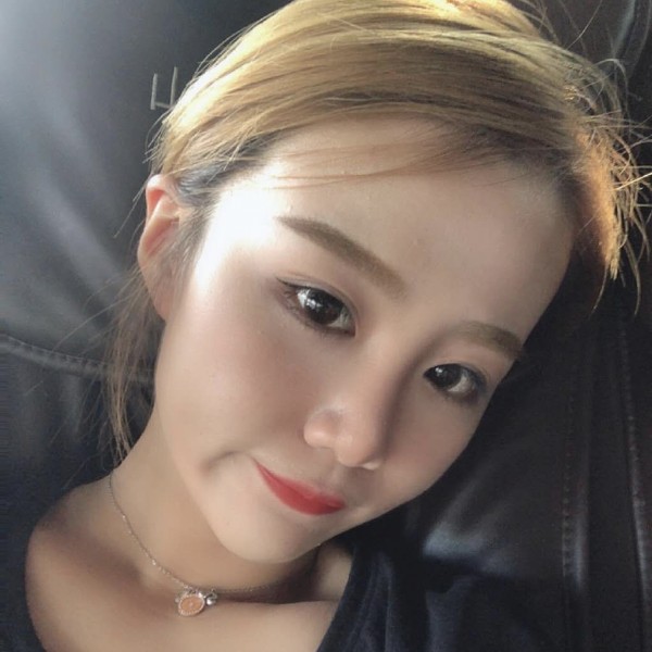 萍淡无奇的照片