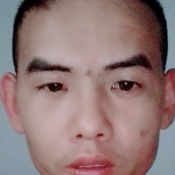 现实打路人的照片