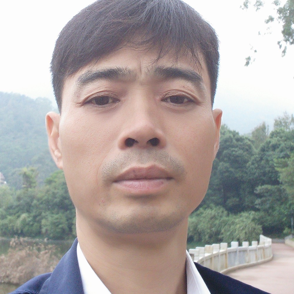 亮哥小伙的照片