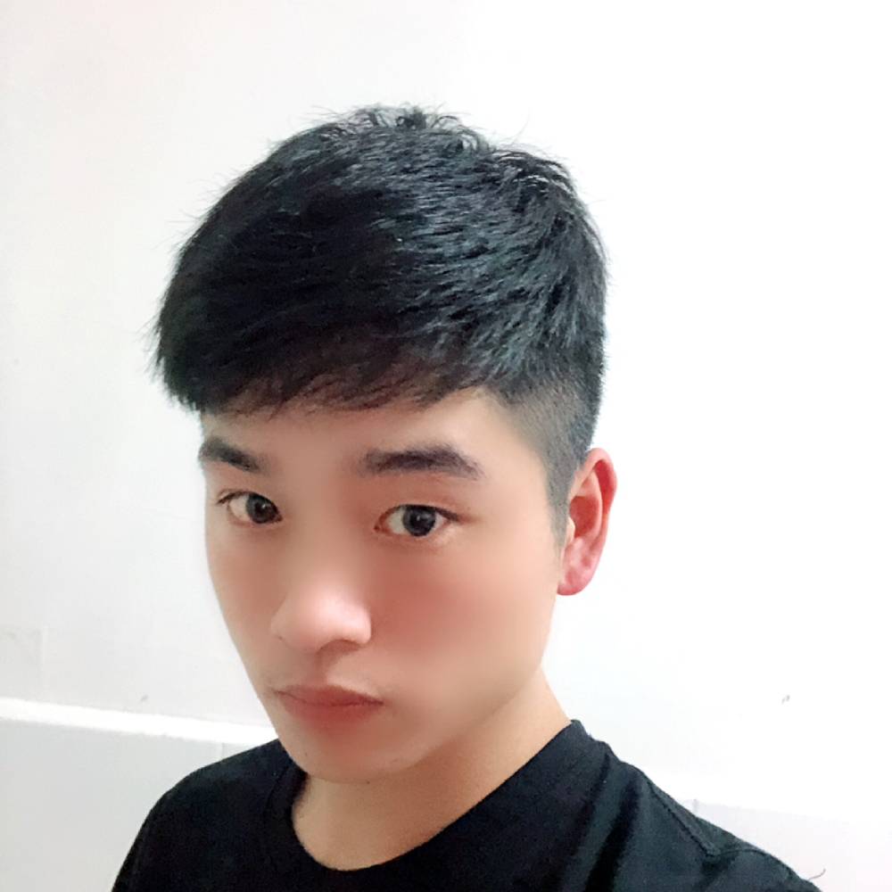 开朗吃醋黑猫的照片