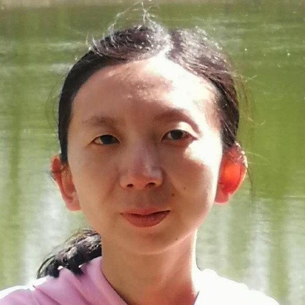 羞涩的青橄榄的照片