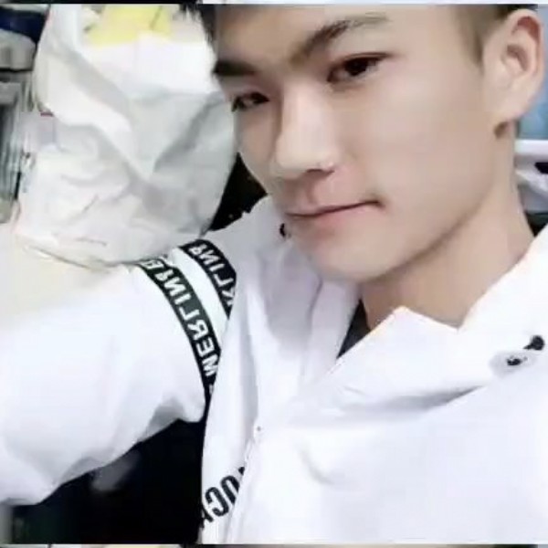 最后的深拥的照片