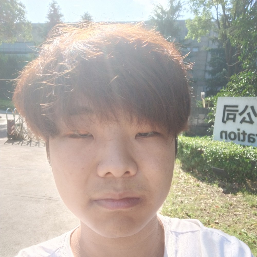 她是光的照片