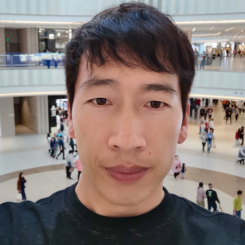 灰狼扯调皮的照片