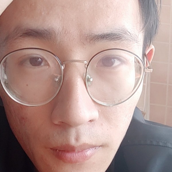 繁荣拿南鸢的照片
