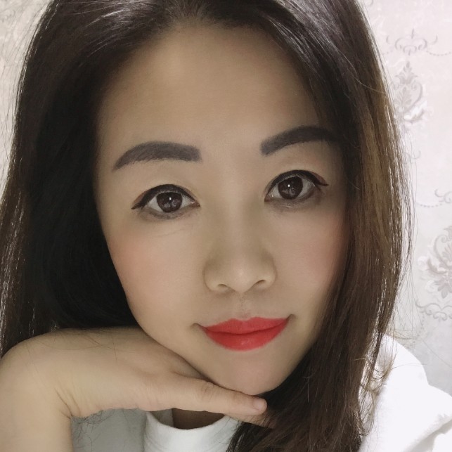 红玫瑰独寂的照片