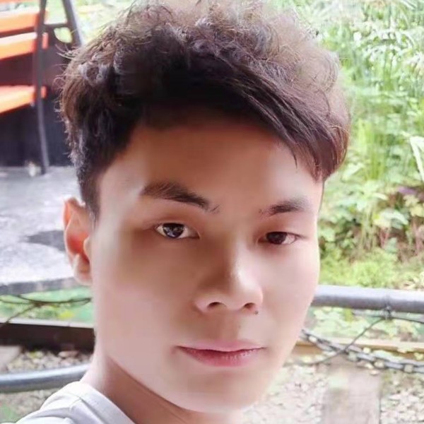 黑猫还天真的照片