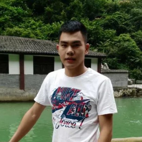 华灯初上！的照片