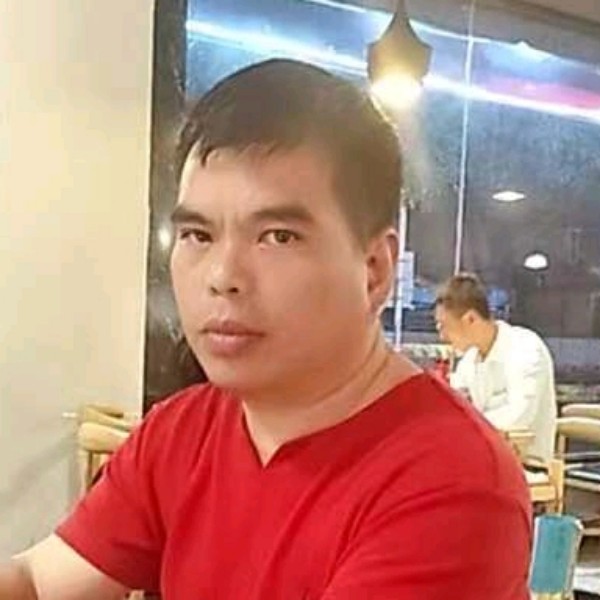 落拓保卫铃铛的照片
