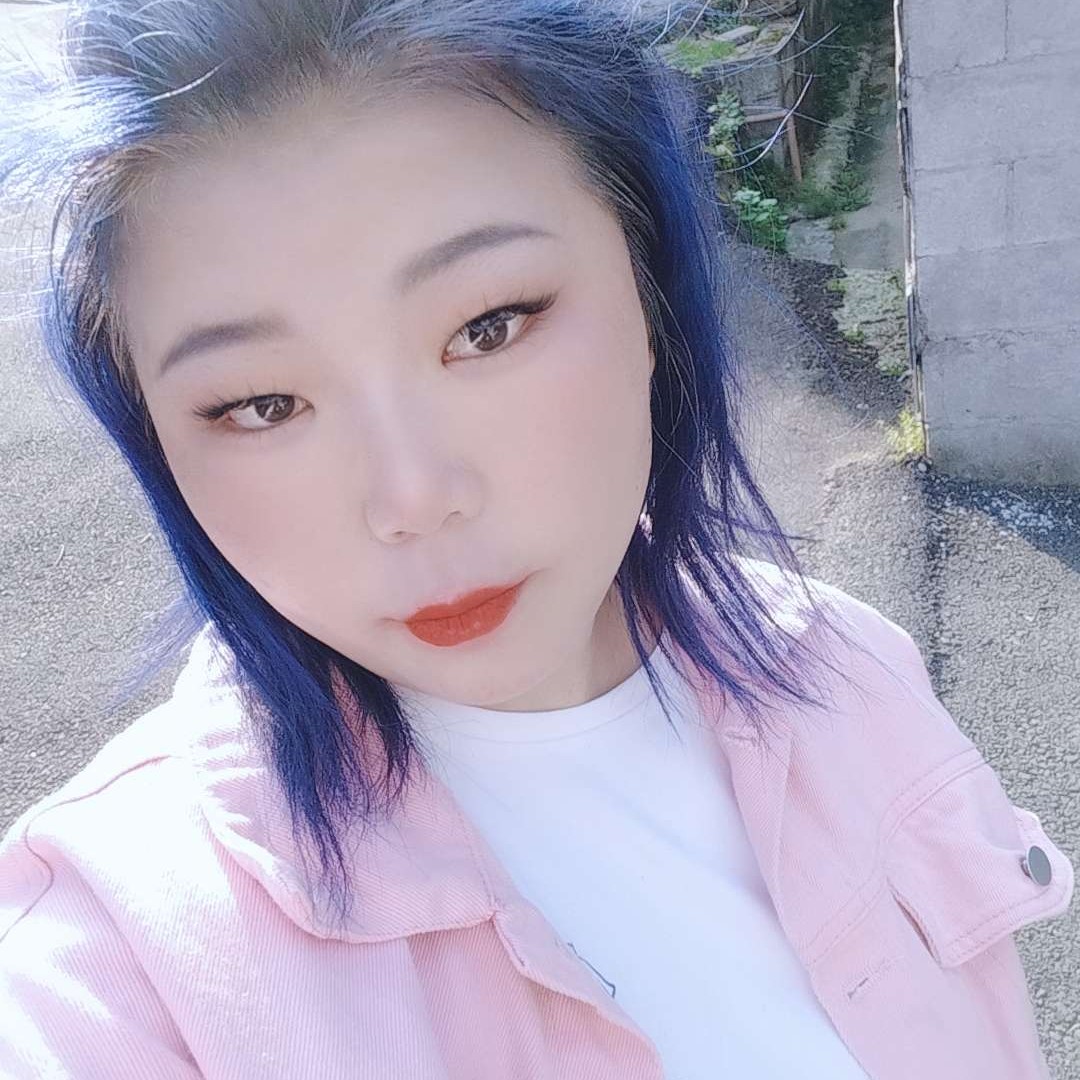 单纯回眸情动的照片