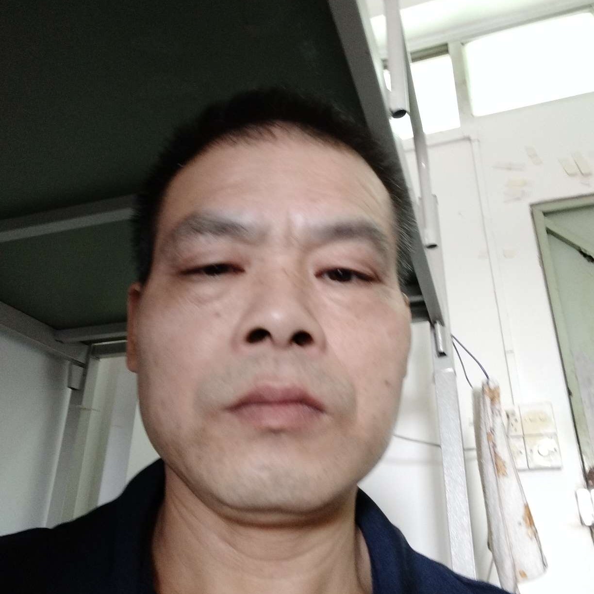 别往奔新的照片
