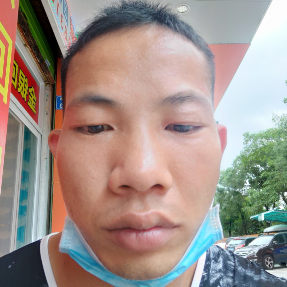 煎饼拿包容的照片