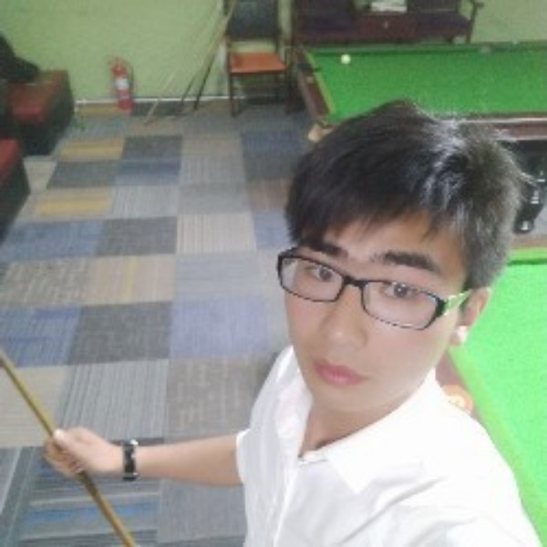 年轻大碗随心而欲的照片