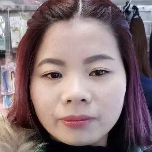 活力回首秀发的照片