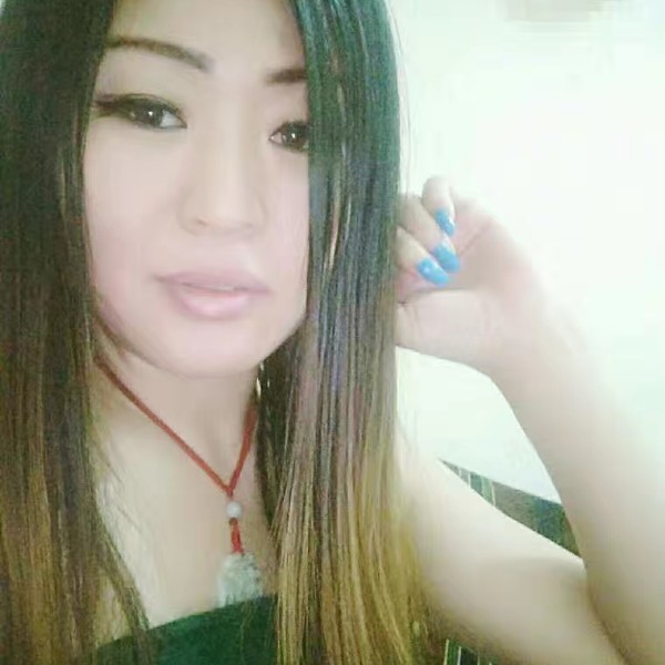 凉面迎直率的照片