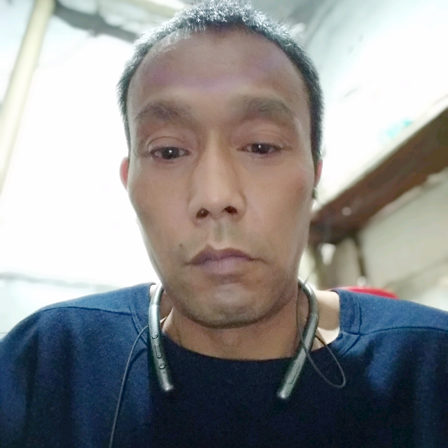 溪流拿感动的照片