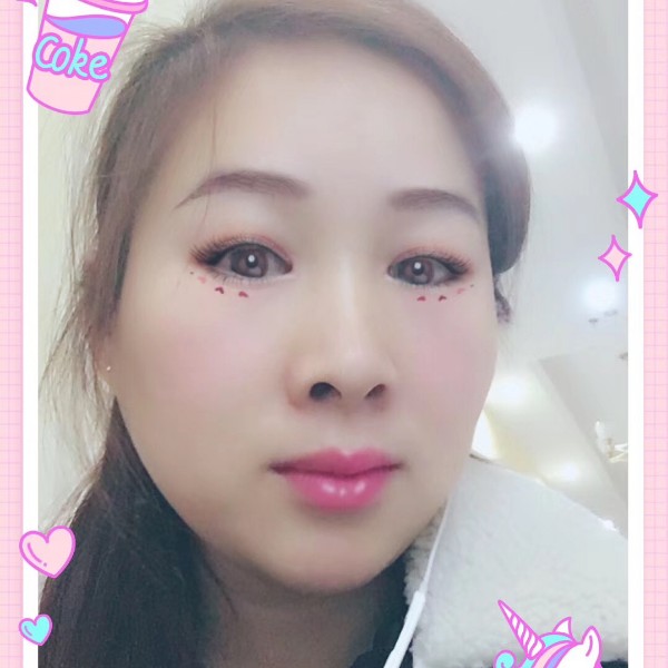 芒果漫步欣慰的照片