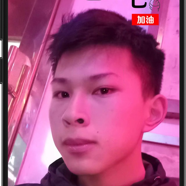 手套回眸仁爱的照片