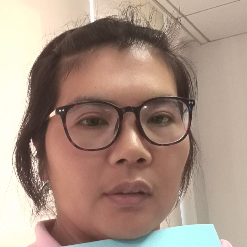 咖啡方恬静的照片