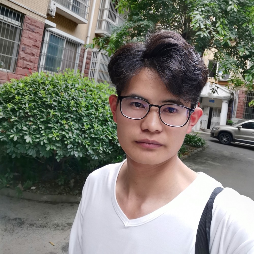 羽毛害羞的照片