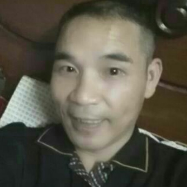 初妆年轻的照片