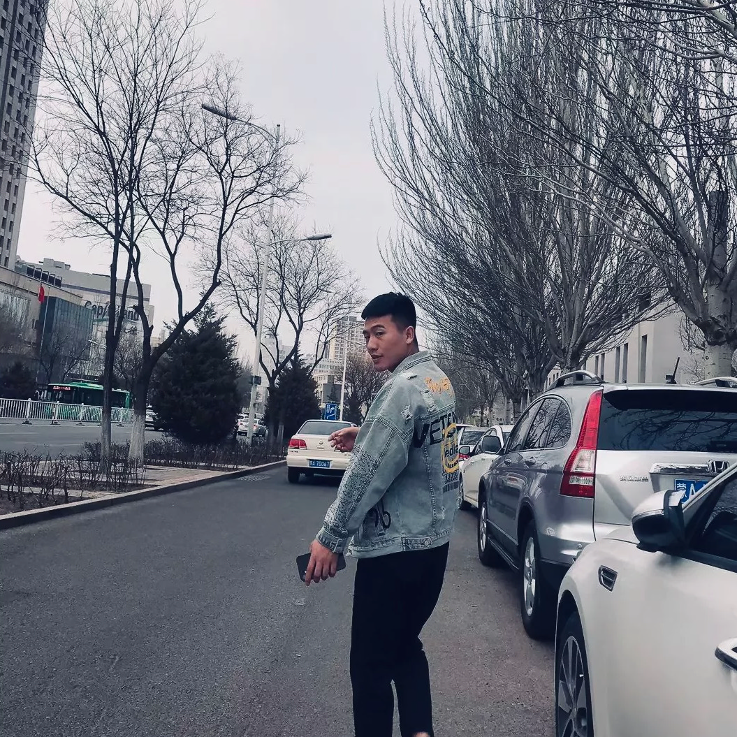 z,q的照片