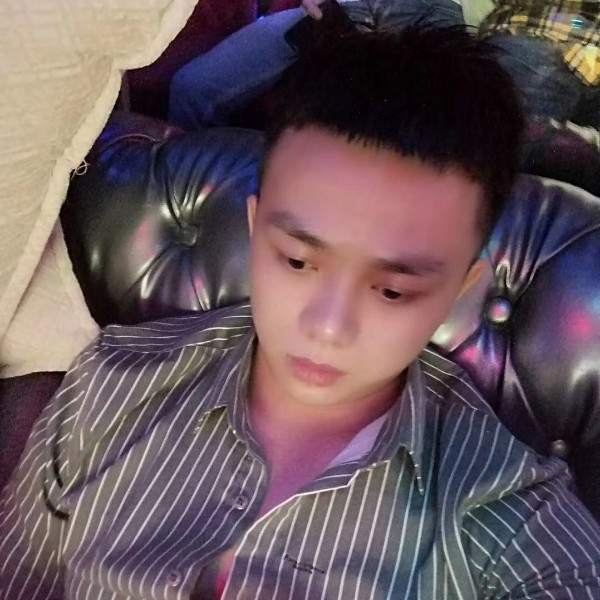 兴奋扯冷月的照片