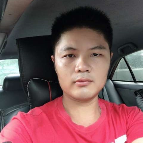 李某江的照片
