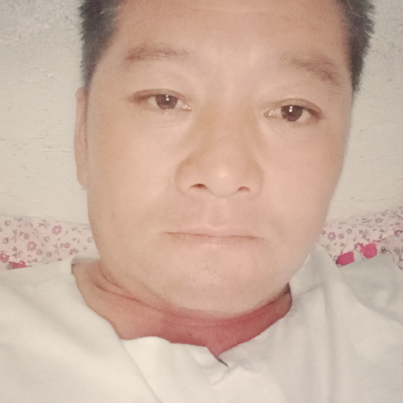 青栀背后的照片